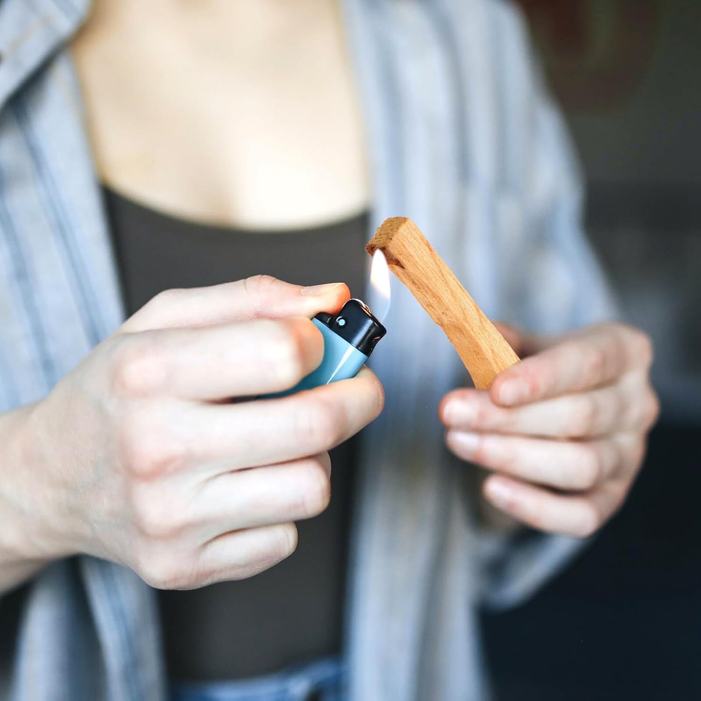 Purifying Holy Wooden Incense Sticks for Meditation Yoga Stress Relief Smudge Stick with Natural Aromatic Fragrance Compact Santo Incense for Home and Office Relaxation