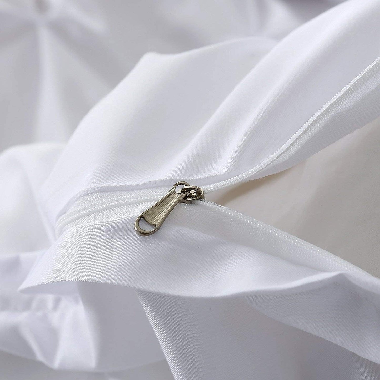 Pinch Pleated Duvet Cover Set 100% Brushed Microfiber 3PC Queen Size 90x90 Duvet Cover Set, Decorative Pinch Design White Duvet Cover with Matching Pillow Case