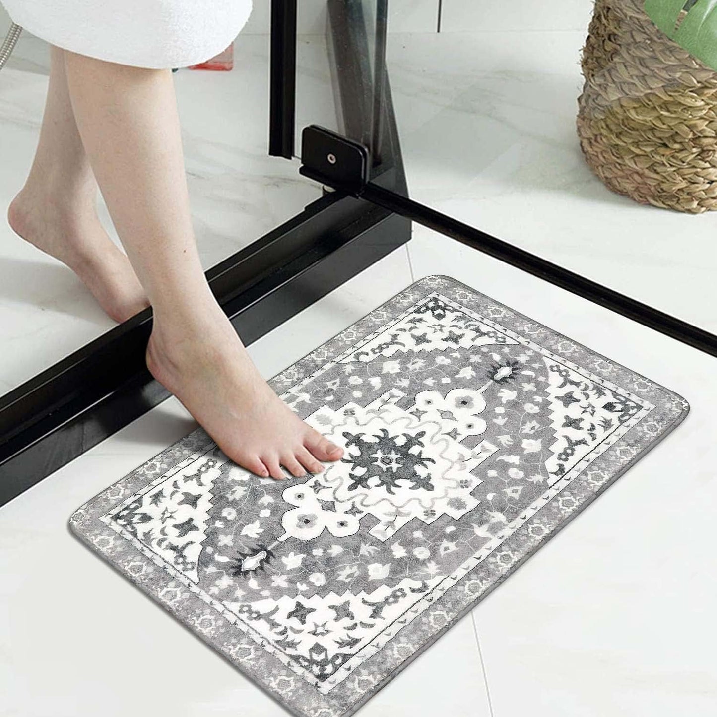 Uphome Boho Vintage Bathroom Rugs Gray Non-Slip Soft Bath Mat Machine Washable Oriental Small Bath Rug Traditional Tribal Floral Bath Mats for Sink Shower Doorway Tub, 18x25 inch