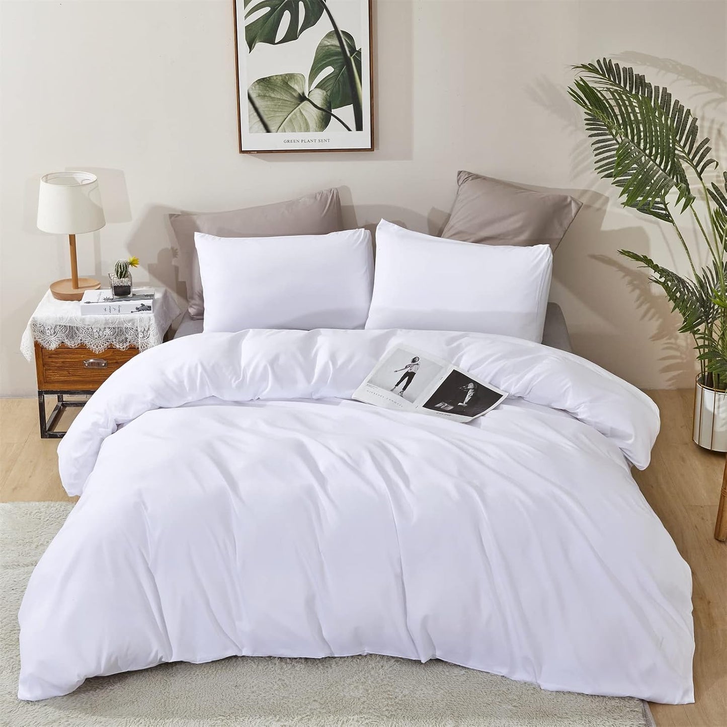 KAREVER White Fluffy Comforter Queen Women Soft White Bedding Men Durable Breathable Blanket Queen Lightweight Bed Comforter