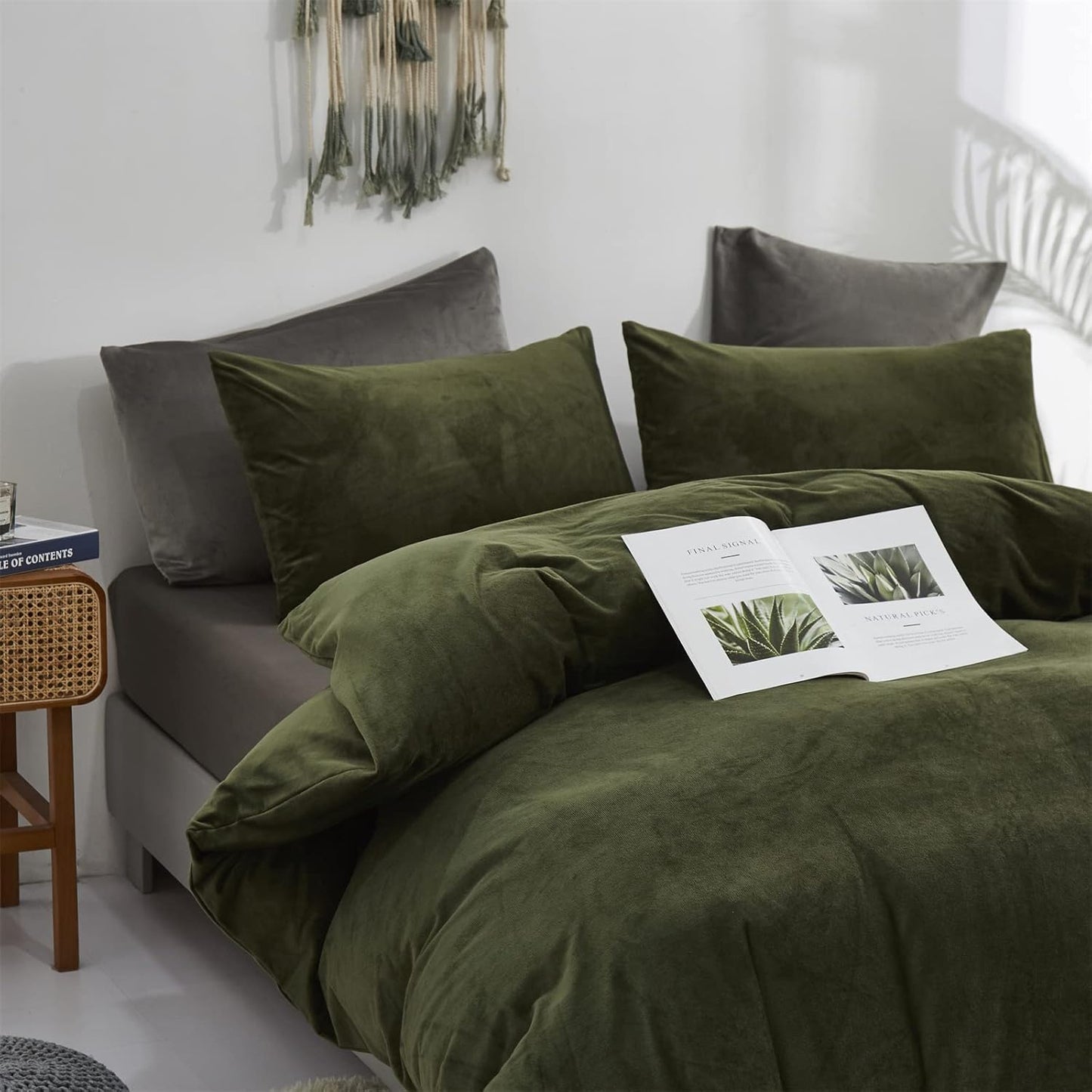 Cottonight Army Green Velvet Comforter Set - Queen Size, Olive Green Plush Fluffy Bedding, Dark Green Blanket, Modern Winter Warm 3 Piece Set for Women & Men