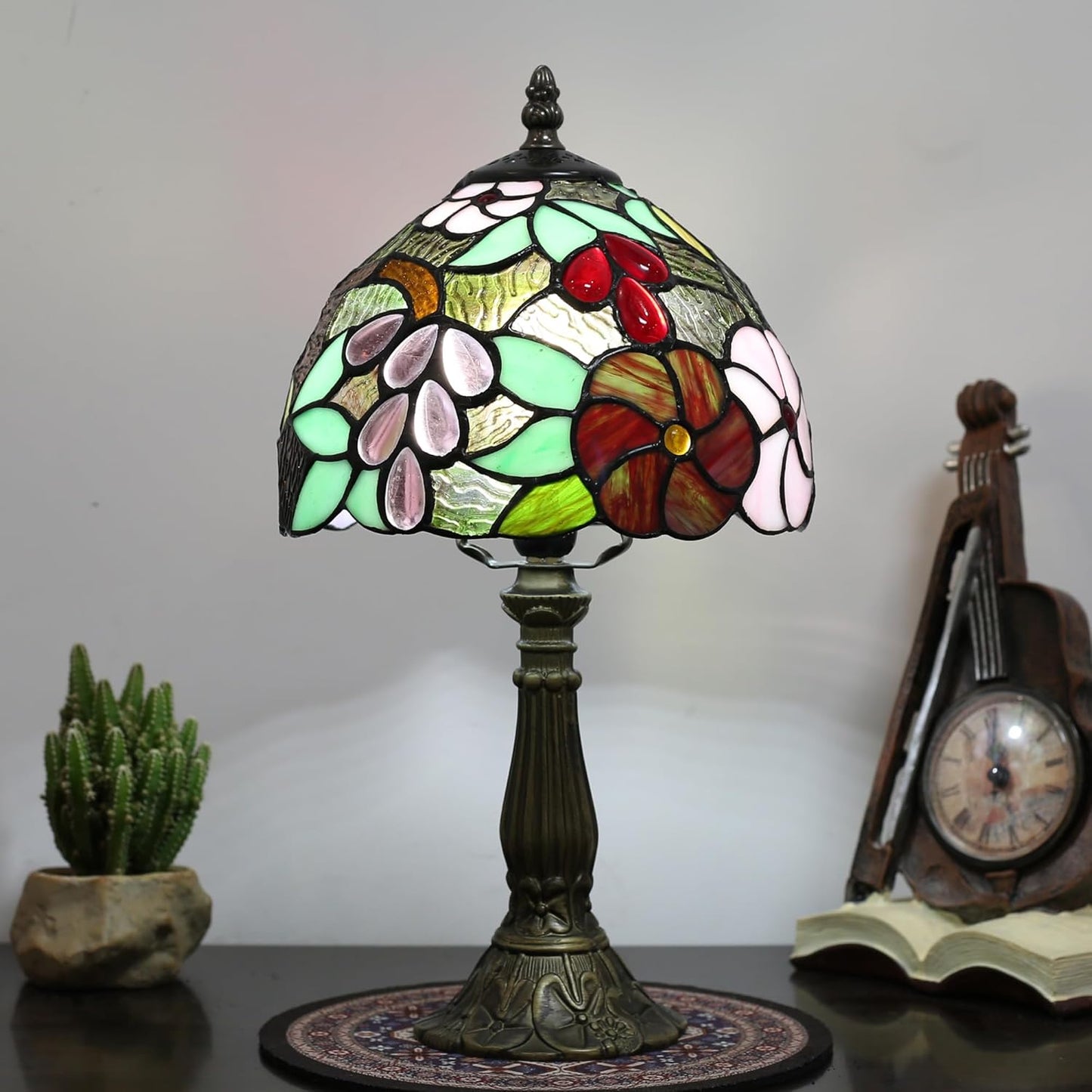 Tiffany Table lamp, Suitable for Bedroom nightstands and Living Rooms. A Colored Glass Table lamp with a Size of 8 inches, which can be Used as a Reading lamp for Home and Office.