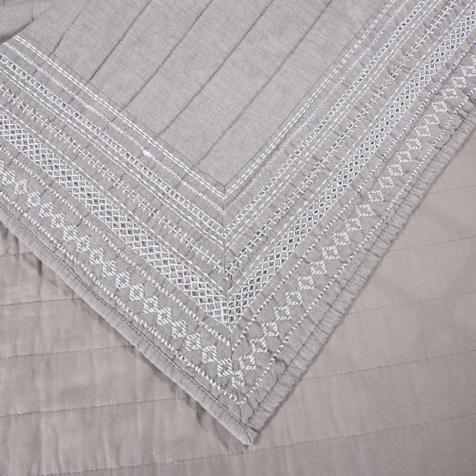 Quilt Set Floral Leaves 3D Embroidery Pattern 3 PCS Cotton Reversible Quilted Embroidered Decorative Bedspreads Coverlet Set, Lightweight &Soft Queen Size Beige Bedding Coverlet for All Season