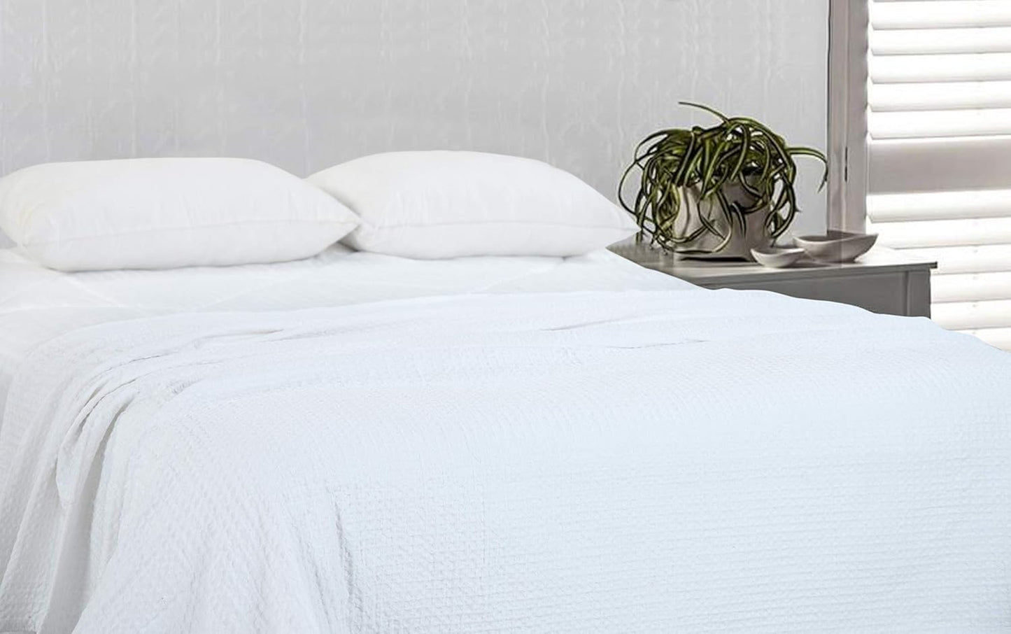 HILLFAIR 100% Combed Cotton Blanket– King Size Bed Blankets– Warm Soft All Season Breathable Lightweight Summer Blankets– Waffle Weave Home Decor Bed Blanket- White King Bed Cotton Blankets/Bedcovers