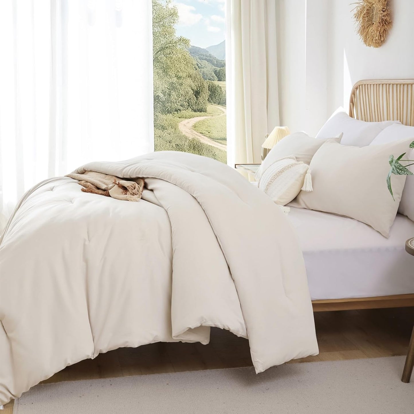 ROSGONIA Beige Comforter Set Queen, 3pcs (1 Boho Beige Comforter & 2 Pillowcases), All Season Bedding Lightweight Soft Bedspread Blanket Quilt