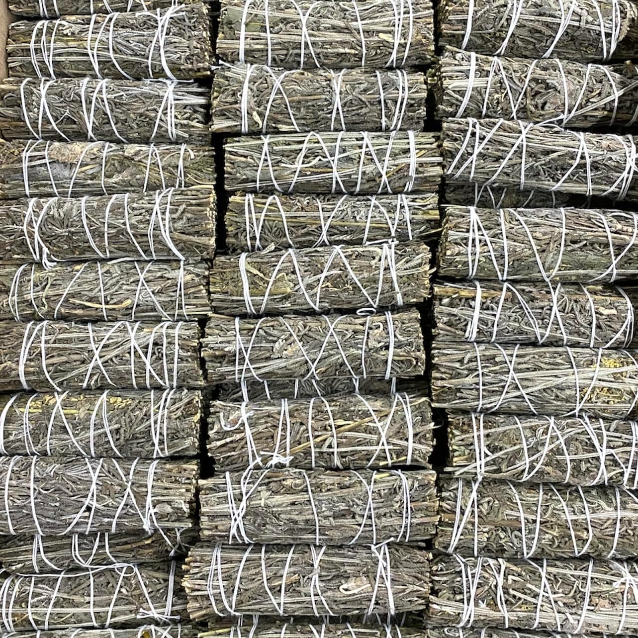 NessaStores 3 Dried Lavender Smudge Sticks, 4 Inch Hand Tied, All Natural, Ethically Sourced for Home Cleansing, Stress Relief, & Clearing Negative Energy. JC-144