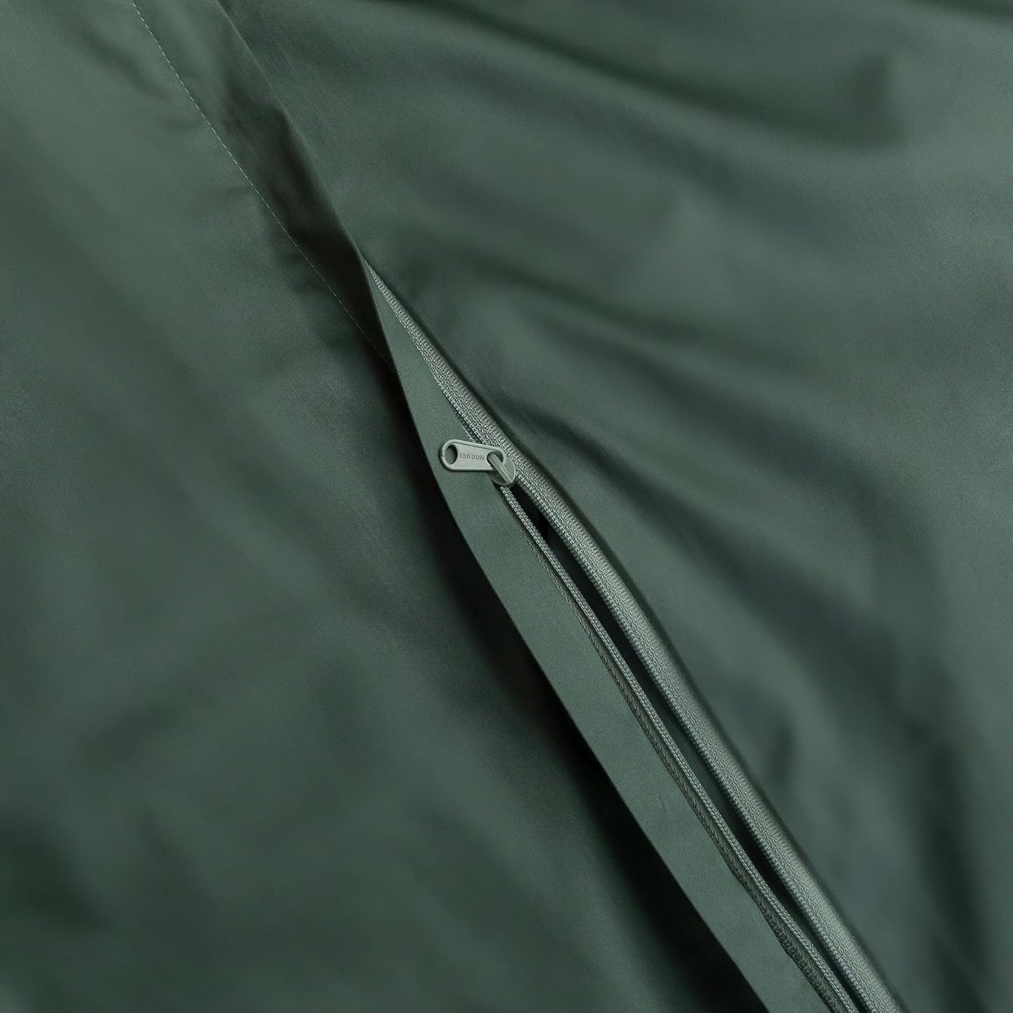 MooMee Queen Duvet Cover Set, 100% Extra Long Staple Cotton 600 Thread Count Sateen Silky Soft Breathable Durable Luxury Hotel Quality Bedding Set, 3 Pieces (Dark Green, Queen 90"x90")