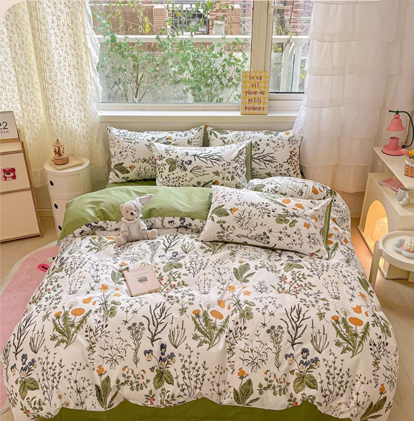KAREVER Botanical Comforter Set King White and Sage Green Floral Plant Bedding Set Women Reversible Blanket 3 PCs Girls Breathable White Floral Bed Comforter Set