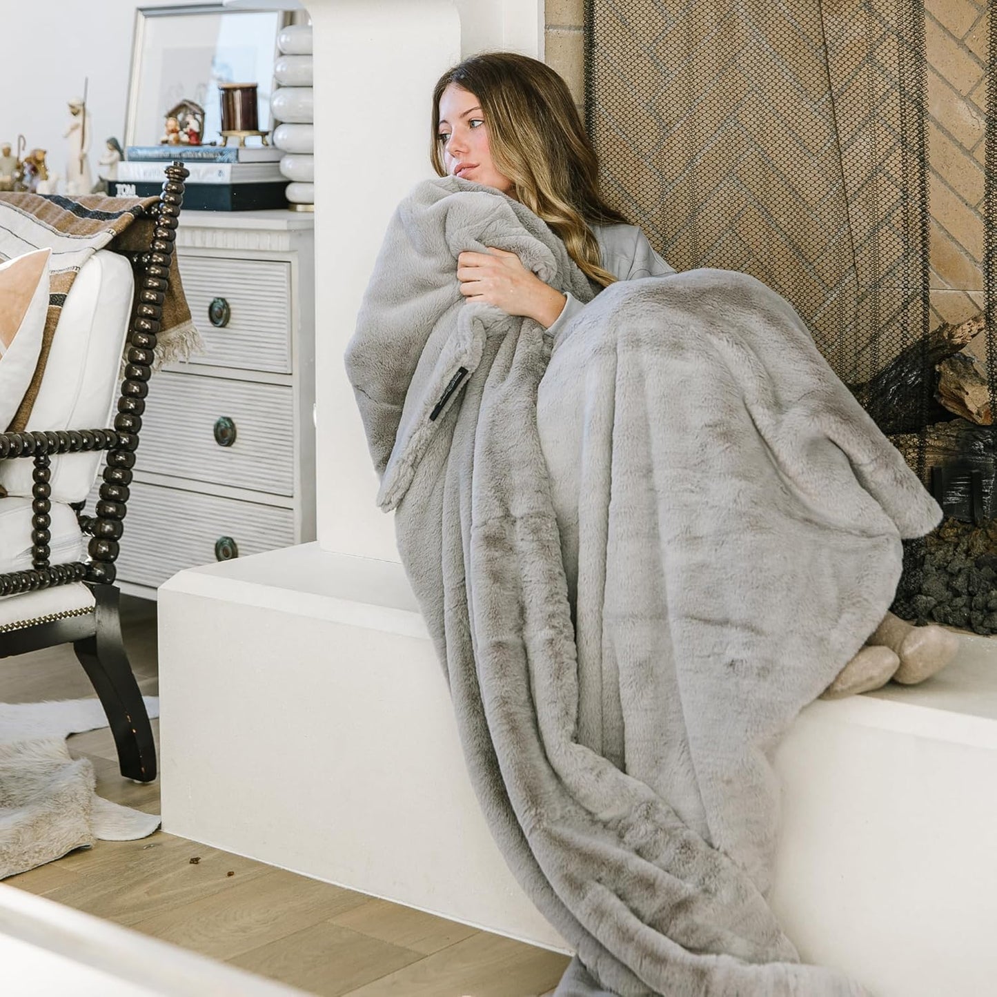 Minky Designs Ash Gray Minky Blanket – Ultra Soft Faux Fur Throw Blanket for Couch, Bed & Home – Fluffy, Warm & Luxurious – Posh Collection (X-Large, 60x84)