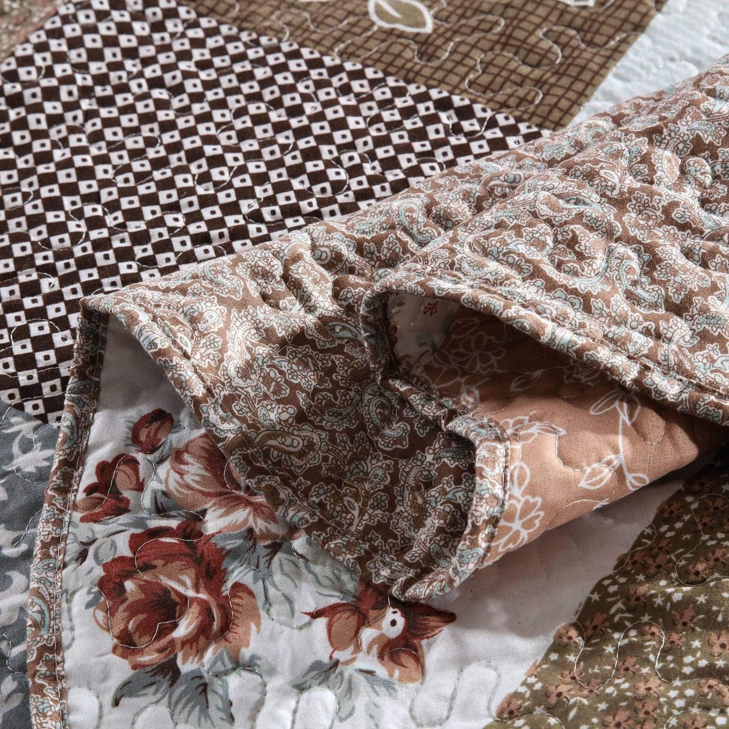 HoneiLife Quilt Set Twin Size - 2 Piece Microfiber Quilts Reversible Bedspreads Patchwork Coverlets Floral Bedding Set All Season Quilts- Splicing Mocha Rose