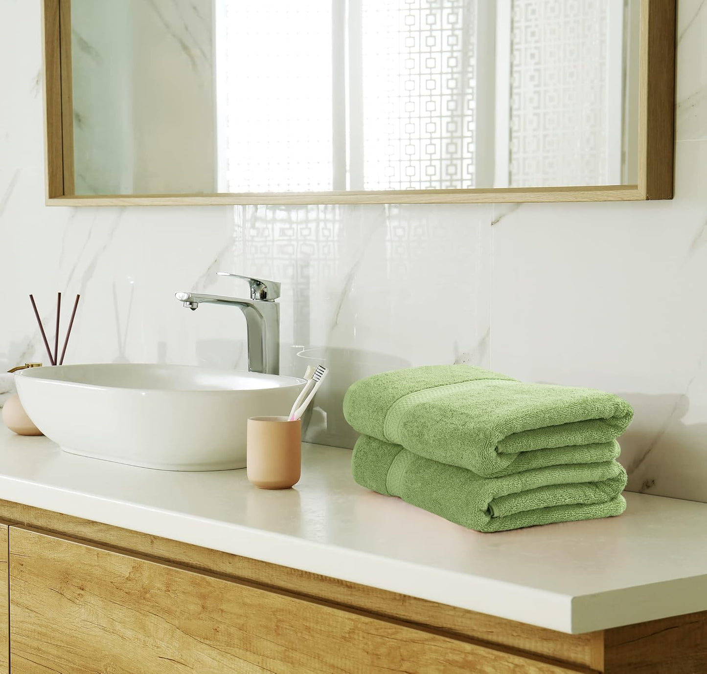 Utopia Towels 8 Piece Premium Towel Set, 2 Bath, 2 Hand, and 4 Wash Cloths, 600 GSM 100% Ring Spun Cotton, Highly Absorbent Towels for Bathroom, Gym, Hotel, and Spa, Sage Green