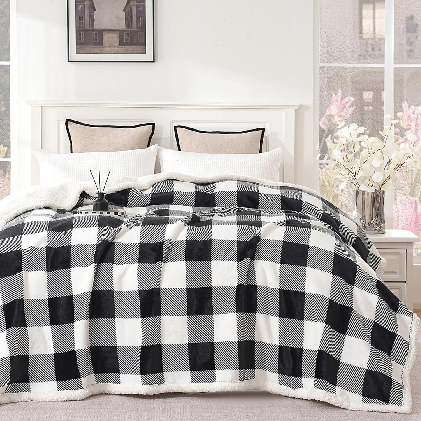 PU MEI Sherpa Fleece Throw Blanket 80" x 90" Reversible Plush Fluffy Large Big Blanket Lattice Flannel Blankets for All Season Use, Black and White