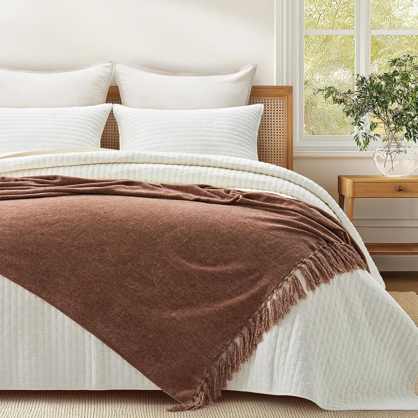 EVERGRACE Soft Chenille Throw Blanket for Couch, Cozy Plush Fuzzy Decorative Chenille Knit Throw Blanket with Tassels, Lightweight Blanket and Throws for Bed Sofa Gift Home Decor, Clay 50"x60"