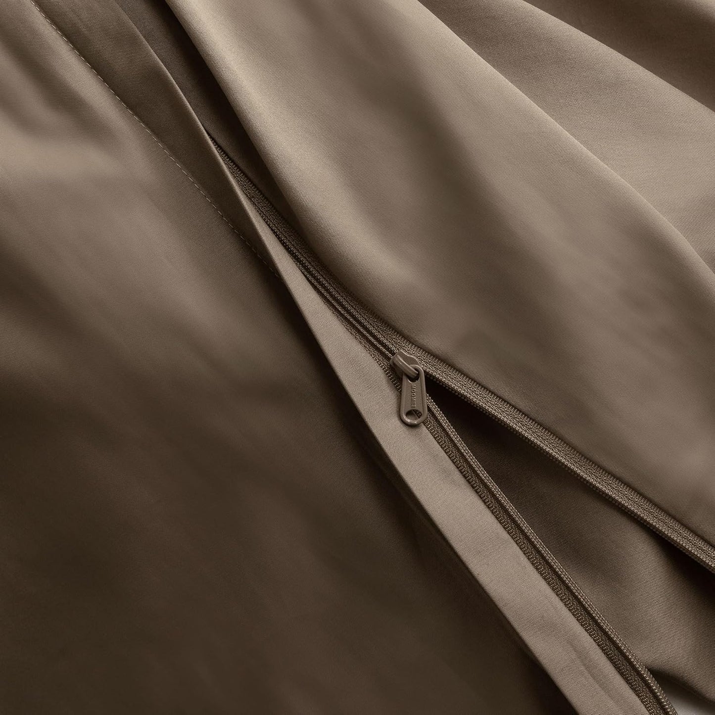 MooMee Duvet Cover Set 100% Extra Long Staple Cotton 600 Thread Count Silky Sateen Smooth Luxury Soft Breathable Durable Hotel Quality Bedding, 3 Pieces (Mocha Brown, Oversized Queen 98"x98")