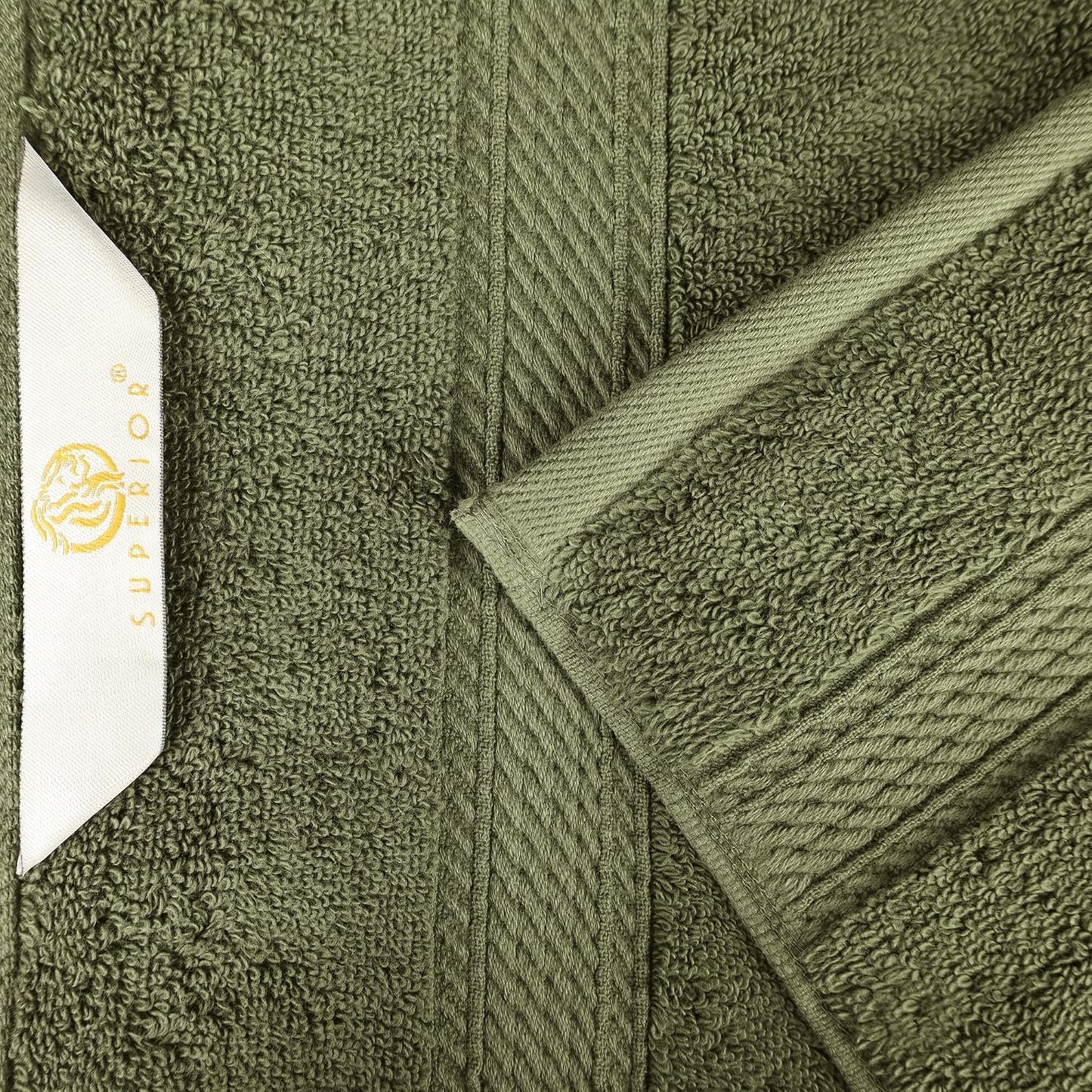 SUPERIOR Egyptian Cotton Pile Bath Towel Set of 4, Ultra Soft Luxury Towels, Thick Plush Essentials, Absorbent Heavyweight, Guest Bath, Hotel, Spa, Home Bathroom, Shower Basics, Forest Green