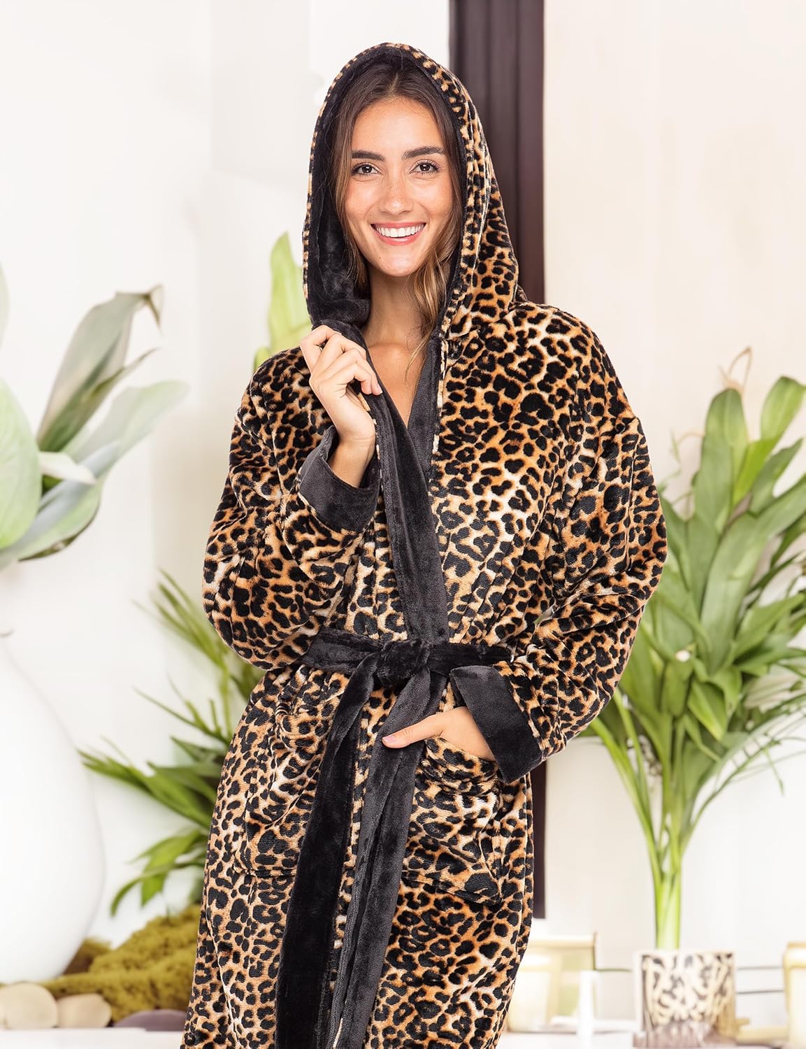 Alexander Del Rossa Womens Robe, Long Plush Bathrobe with Hood, Hooded Robes for Women Plus Size Bath Robe