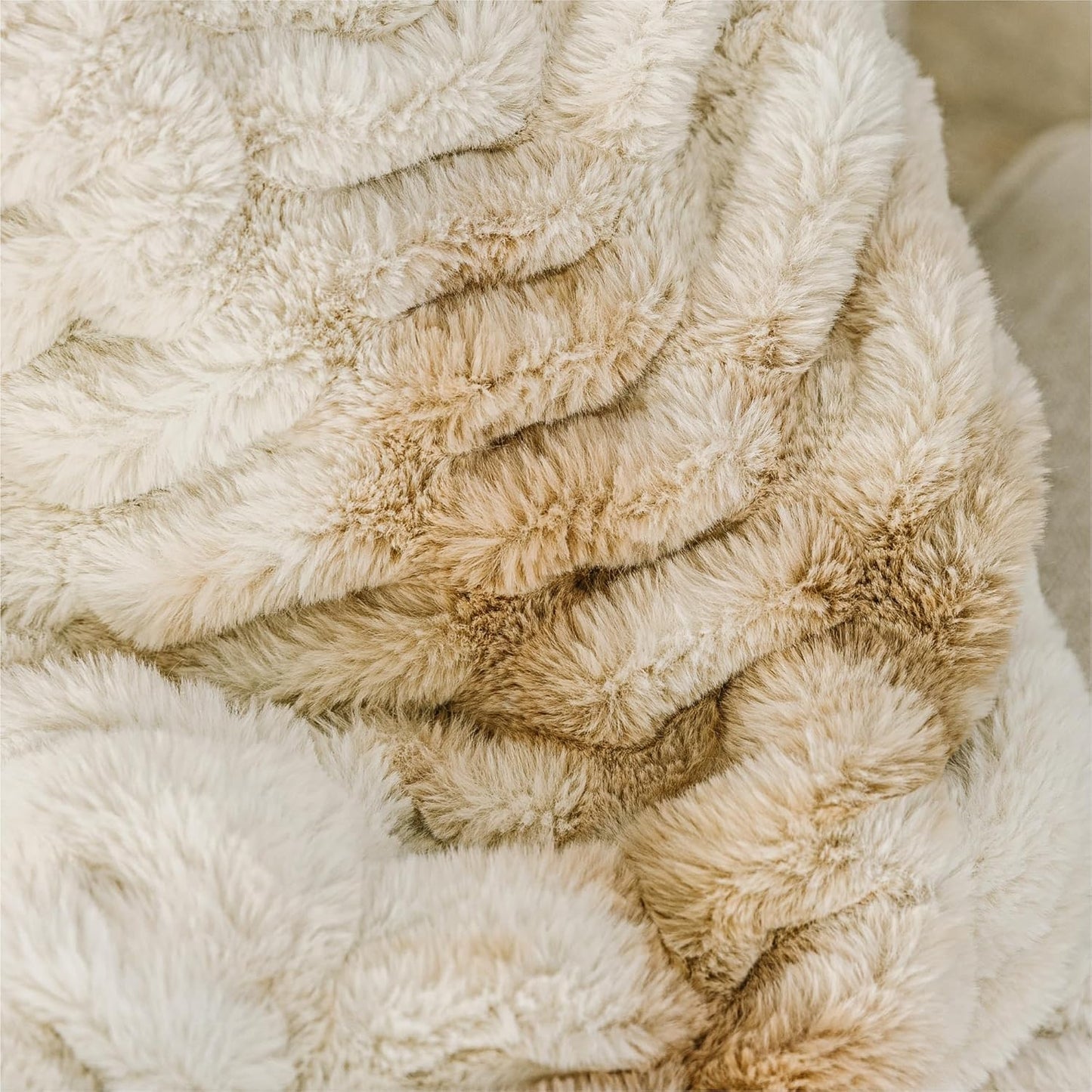 Minky Designs Crème Brulee Minky Blanket – Ultra Soft Faux Fur Throw Blanket for Couch, Bed & Home – Fluffy, Warm & Luxurious – Chic Collection (Large, 60x72)