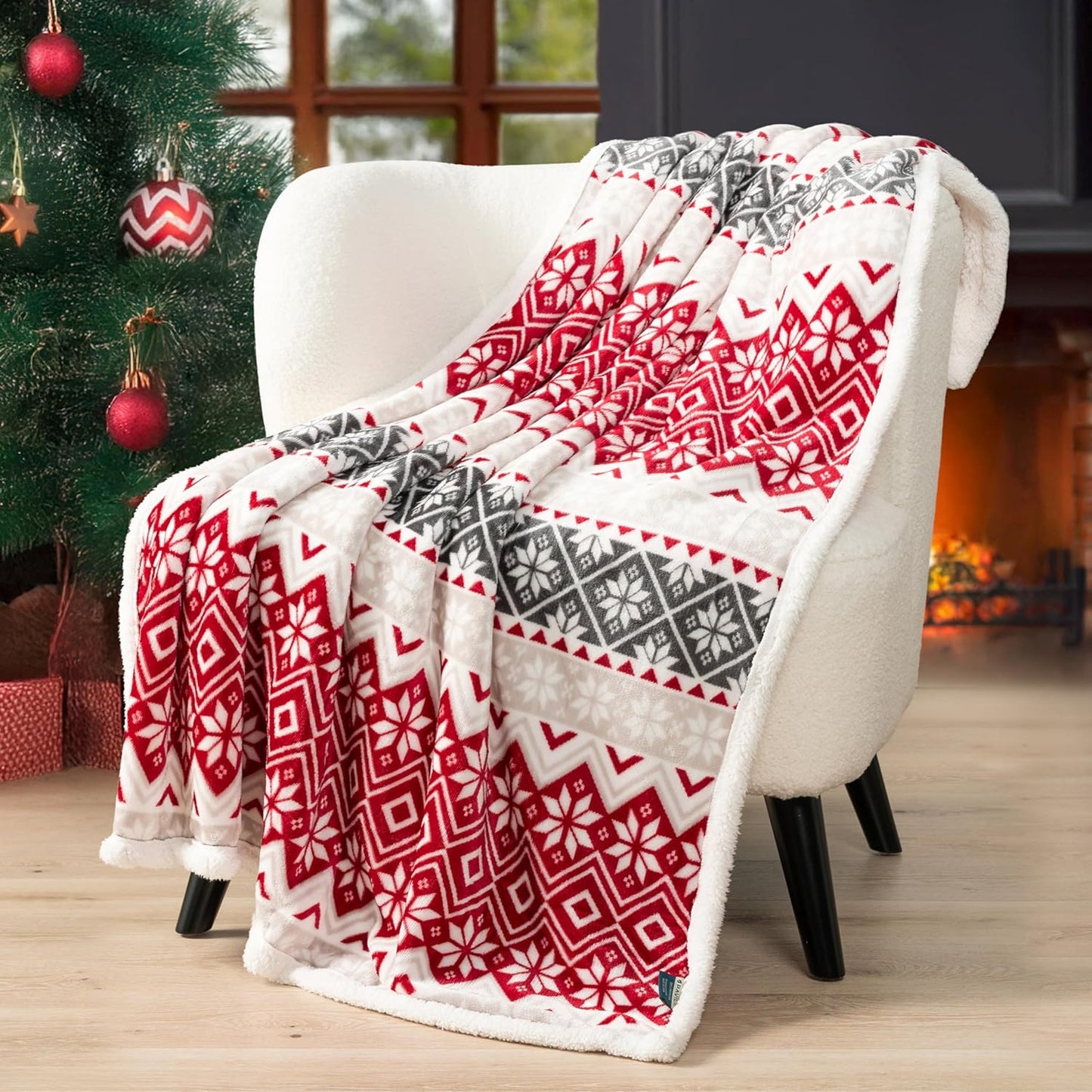 PAVILIA Premium Christmas Sherpa Throw Blanket | Christmas Decoration, Fleece, Plush, Warm, Cozy Reversible Microfiber Holiday Blanket 60x80