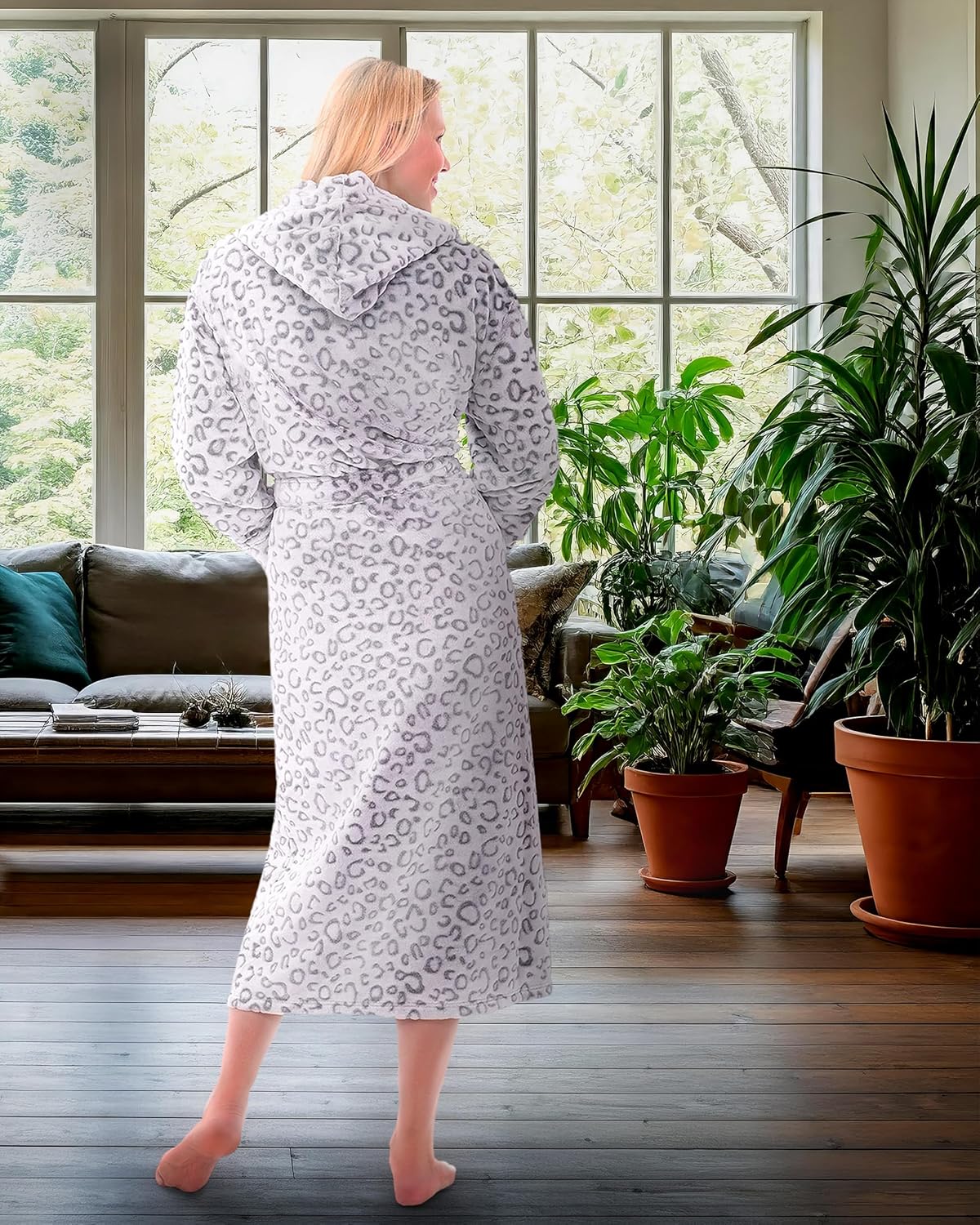 Alexander Del Rossa Womens Robe, Long Plush Bathrobe with Hood, Hooded Robes for Women Plus Size Bath Robe