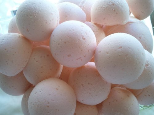 Spa Pure Vanilla Bath Bombs: 14 Vanilla LACE Bath Bomb Fizzies with Shea Butter, Ultra Moisturizing ...Great for Dry Skin (Vanilla Lace)