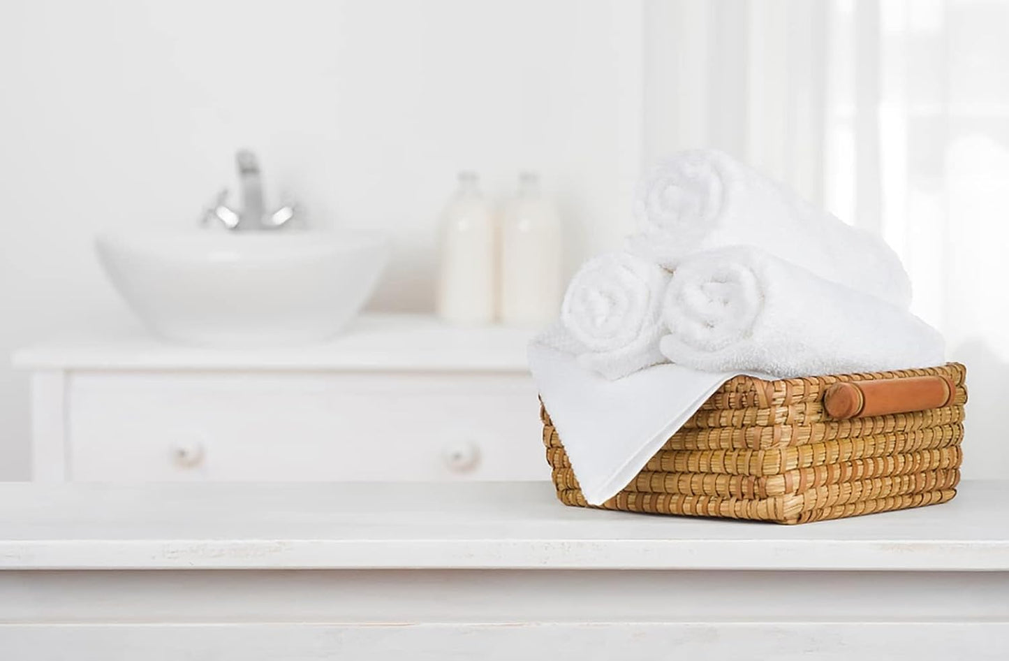 White Bath Towels (Pack of 36, 20x40 Inches, 100% Cotton, Lightweight, Quick Drying, Commercial Grade)