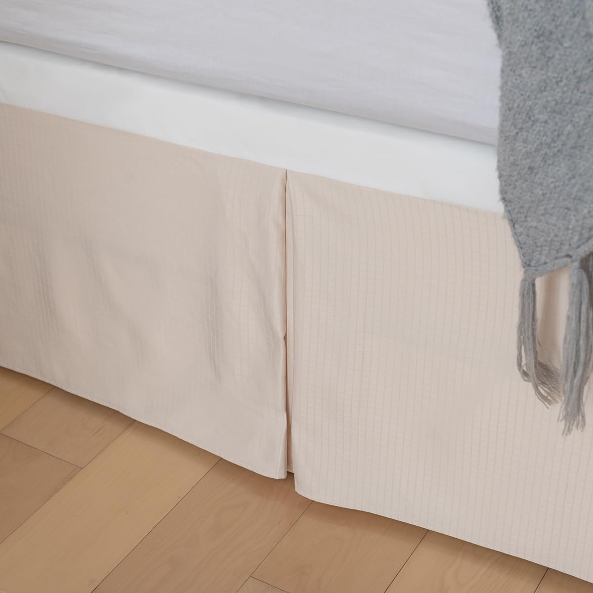 King Bed Skirt, Grid Plaid Soft Quadruple Pleated Ruffle Bed Skirt, Tailored Dust Ruffle 18 Inch Drop Easy Fit, Machine Washable (Beige)