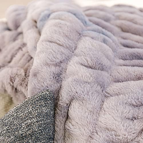 Minky Designs Blueberry Minky Blanket – Ultra Soft Faux Fur Throw Blanket for Couch, Bed & Home – Fluffy, Warm & Luxurious – Chic Collection (Large, 60x72)