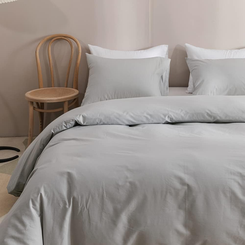 KAREVER Silver Grey Comforter Set Twin Bright Gray Beddig Set for Kids Teens Adult Solid Silver Color Bedding Set 3 Pieces with 2 Pollowcases Lightweight Durable Gray Comforter Set