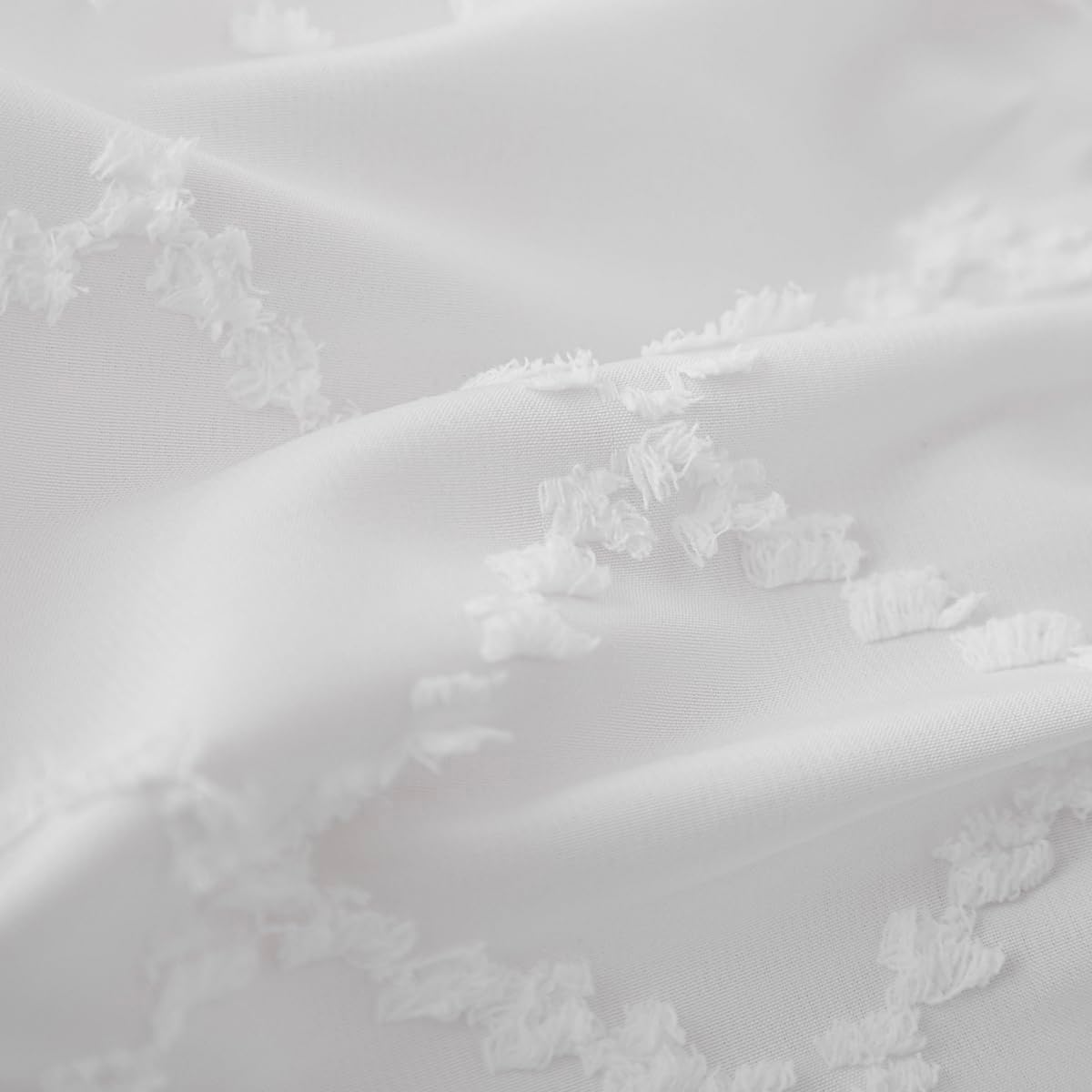 Bed Skirt Full Size Ruffled Bed Skirt with Split Corners, 12 Inch Drop Dust Ruffle Bed Skirts with Platform, Boho Tufted Shabby Chic Full Size Bed Skirts, White