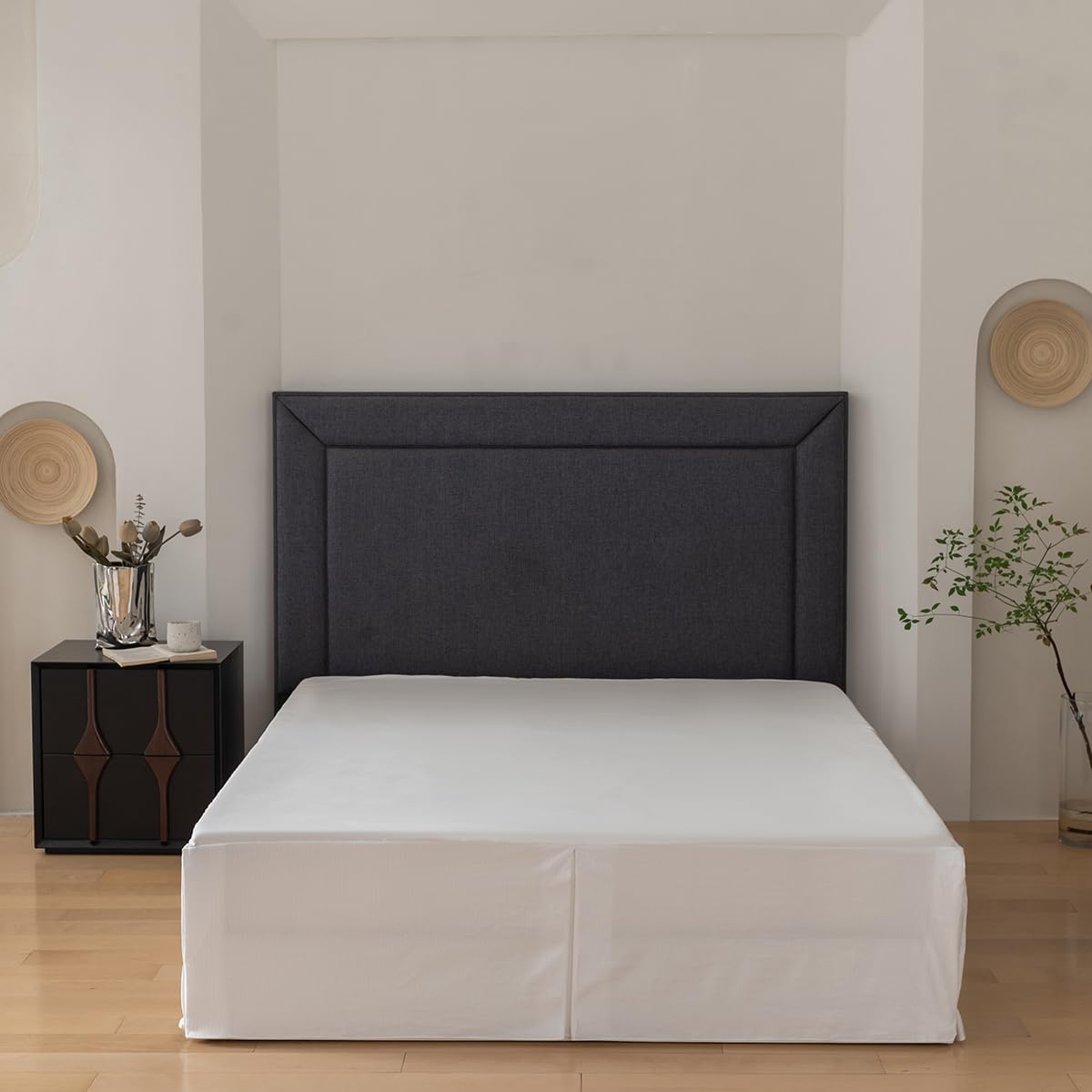 Full Bed Skirt, Grid Plaid Soft Quadruple Pleated Ruffle Bed Skirt, Tailored Dust Ruffle 14 Inch Drop Easy Fit, Machine Washable (White)