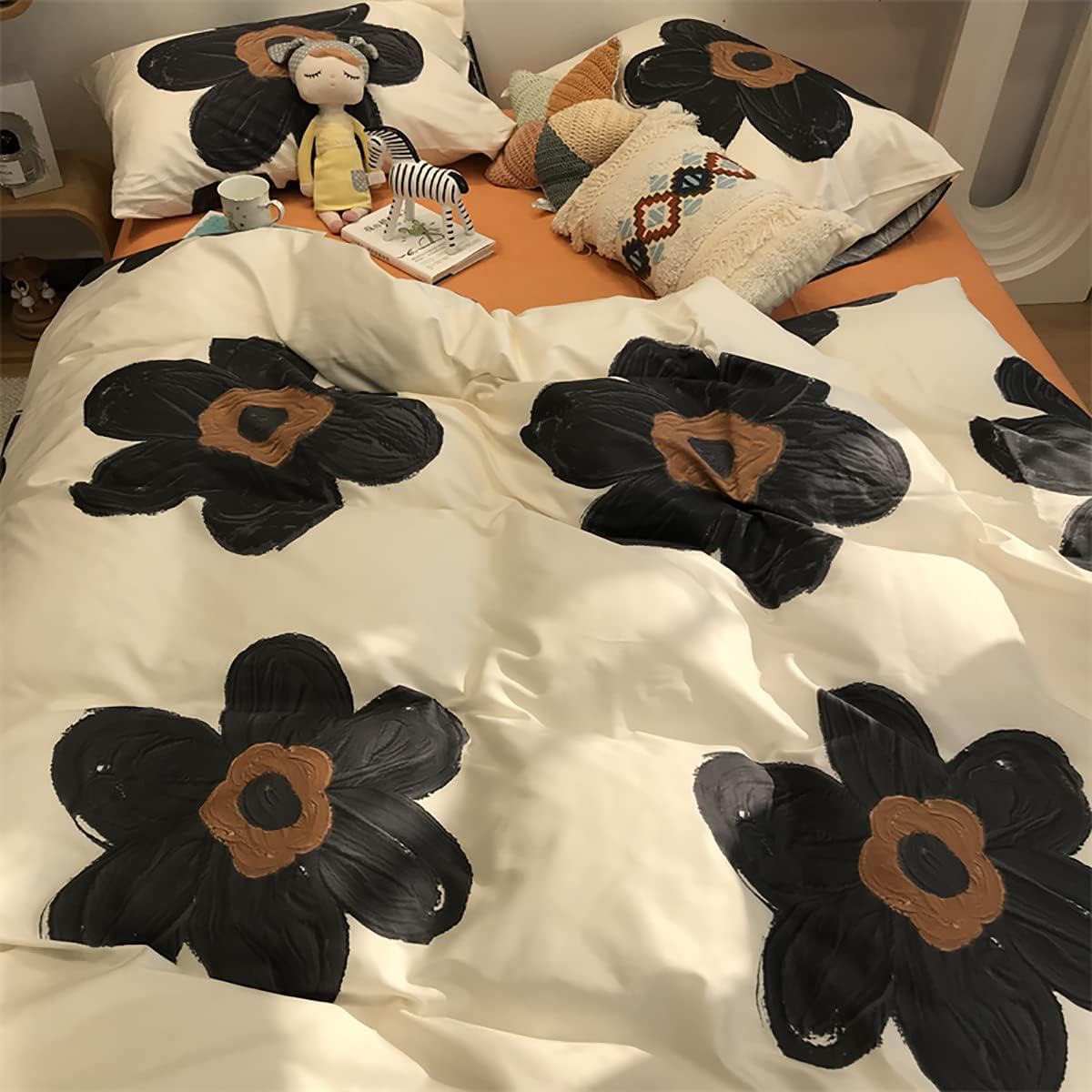 KAREVER Black Floral Comforter Set Black Botanical Bedding Cal King Women Modern Elegant Chic Blankets Lightweight Black Sunflower Reversible