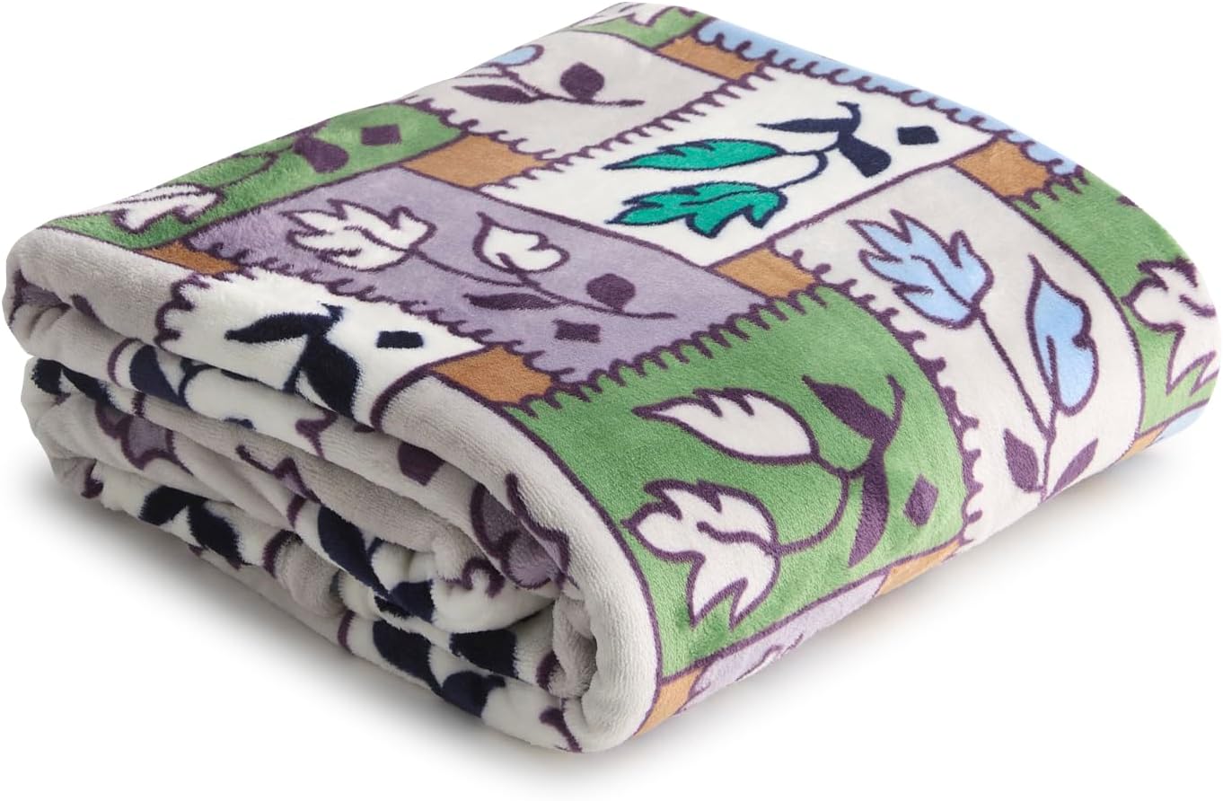 Vera Bradley Women's Disney Fleece Plush Throw Blanket