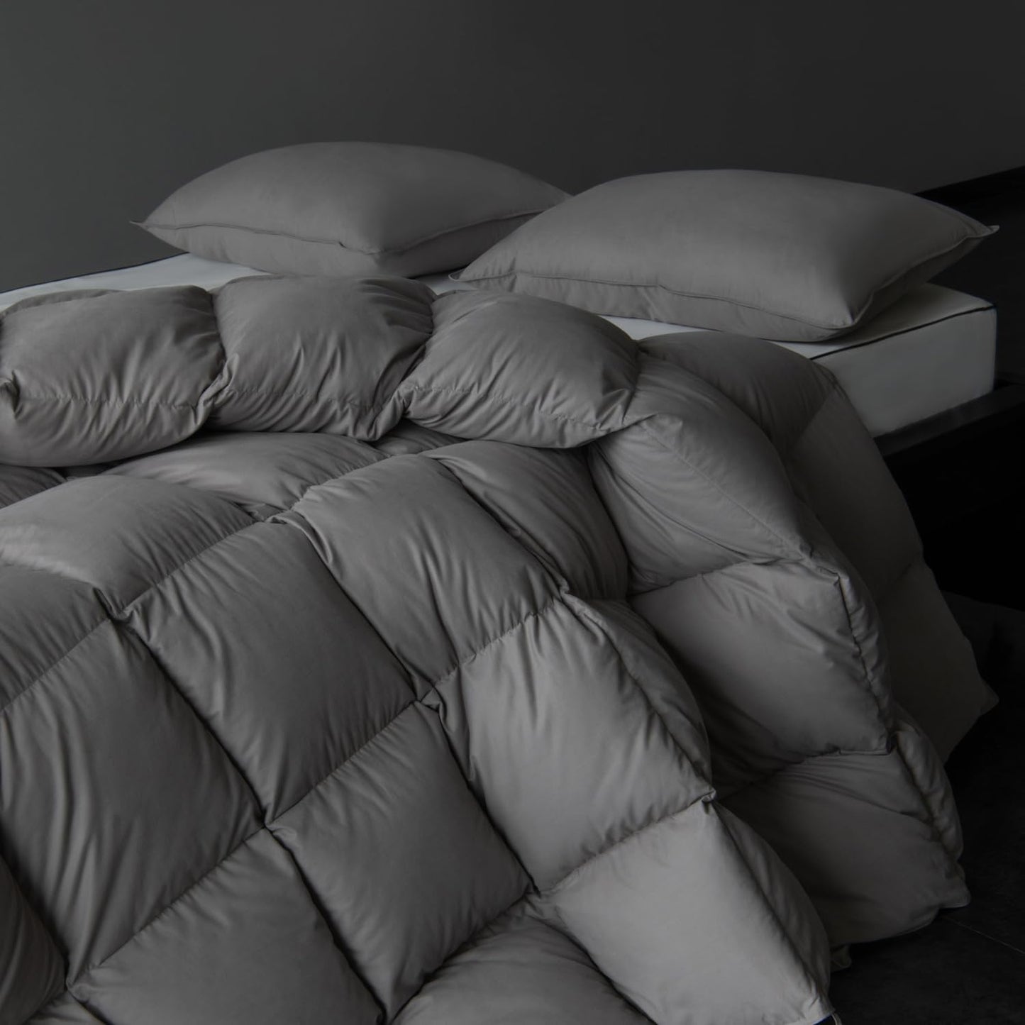 Luxury Down Fiber Comforter Twin/Twin XL Size - High Fill Power Medium Warmth for All Season Duvet Insert - Light Weight, Charcoal Grey (68" x 90")