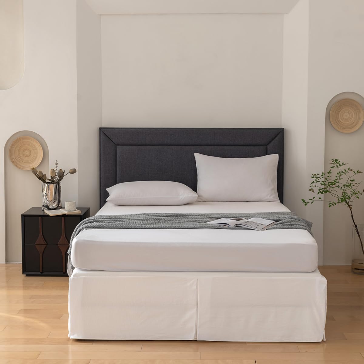 Queen Bed Skirt, Grid Plaid Soft Quadruple Pleated Ruffle Bed Skirt, Tailored Dust Ruffle 16 Inch Drop Easy Fit, Machine Washable (White)