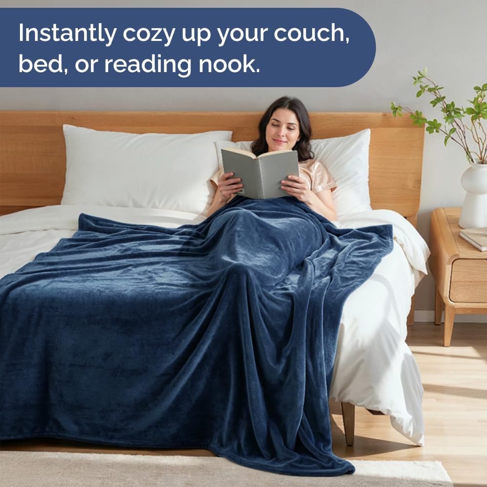 Ultra Soft Fleece Blanket Twin Size - Flannel Fleece Luxury Twin Blanket - Lightweight for Couch Bed Chair - Thick, Warm and Breathable - All Season Cozy Fuzzy, Anti-Static Microplush Bedding, Navy