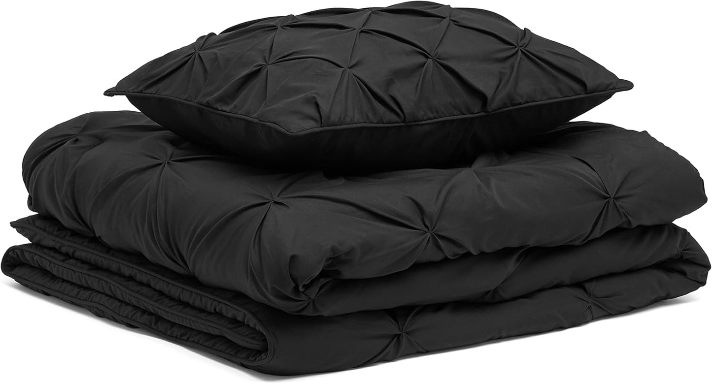 Amazon Basics 2 Piece All-Season Soft Down Alternative Lightweight Breathable Comforter Bedding Set, Pinch Pleat, Twin/TwinXL, Black, Geometric