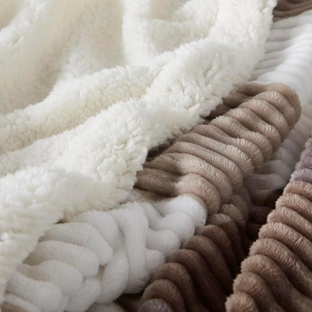 Blanket for Women, Sherpa Throw Blanket for Couch, Flannel Cozy Soft Checkered Blanket for Bed - Fleece, Beige, 60x80 Inches