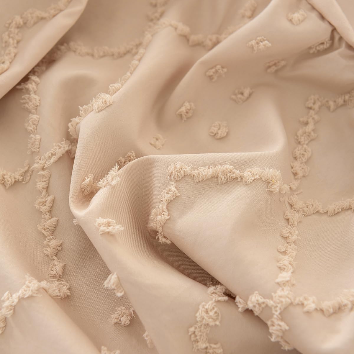 Bed Skirt Queen Size，Ruffled Cream Bed Skirt with Split Corners，Queen Bed Skirt 14 Inch Drop, Boho Tufted Shabby Chic Queen Size Bed Skirt, Bed Skirts Queen Size