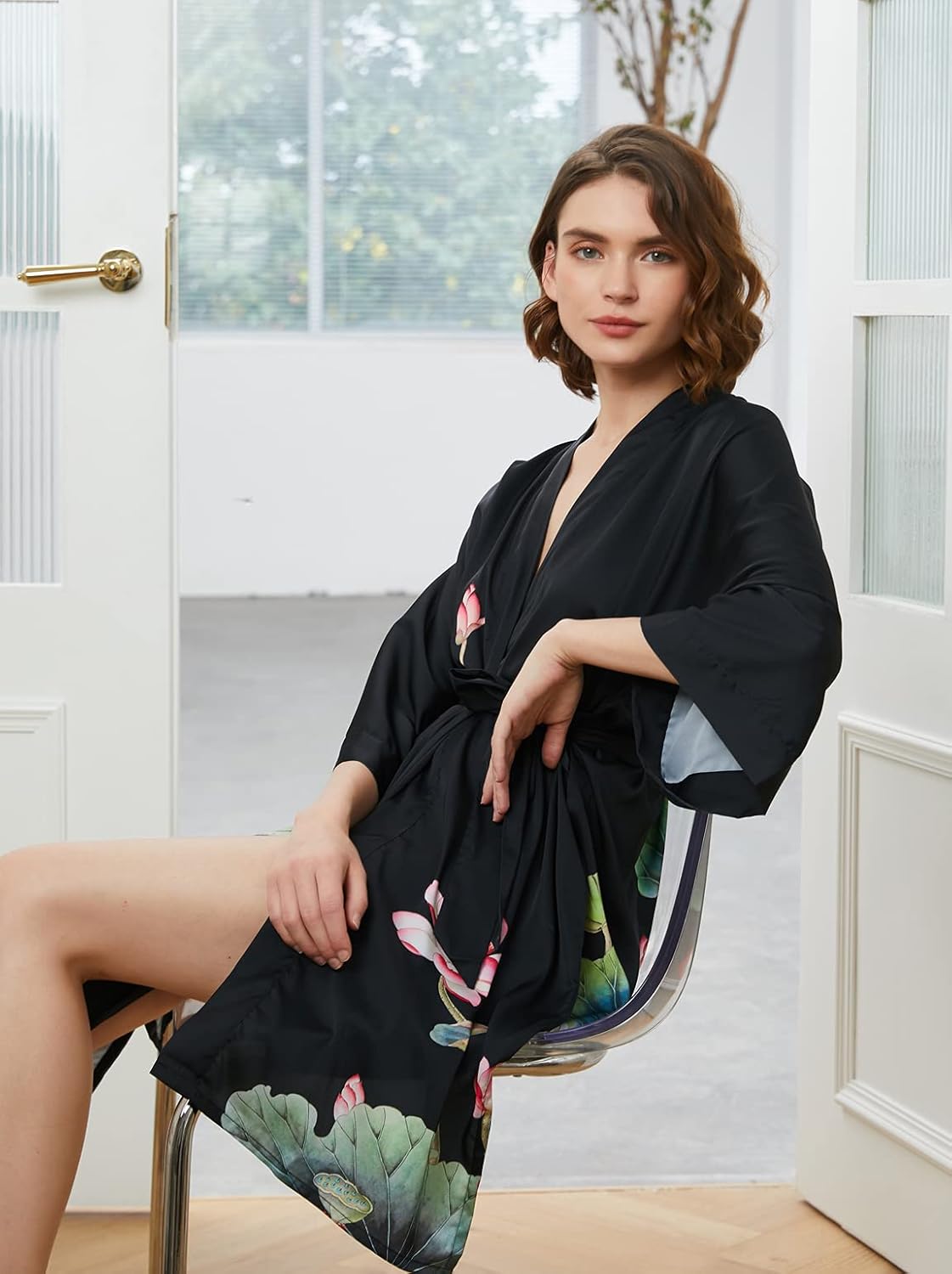 Ledamon Women's Kimono Short Robe - Classic Floral Bathrobe Nightgown