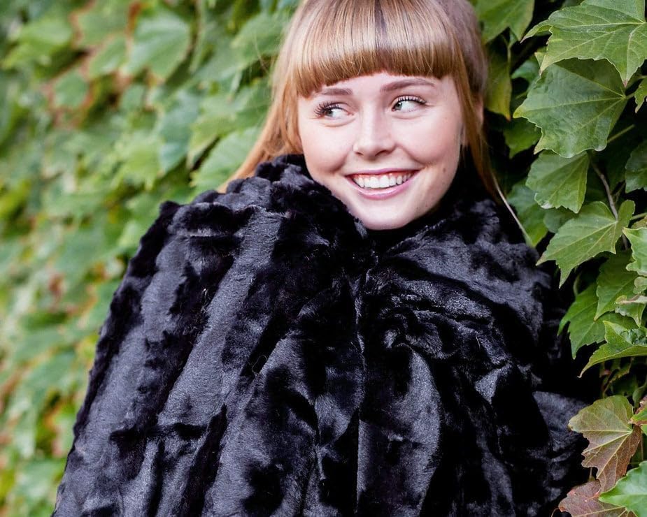 Minky Couture Sorbet Blanket - Ultra-Soft Throw for Silky Smooth Comfort - Premium Decorative Throw Blanket - Midweight, Breathable Fabric - Machine Washable Travel, Black