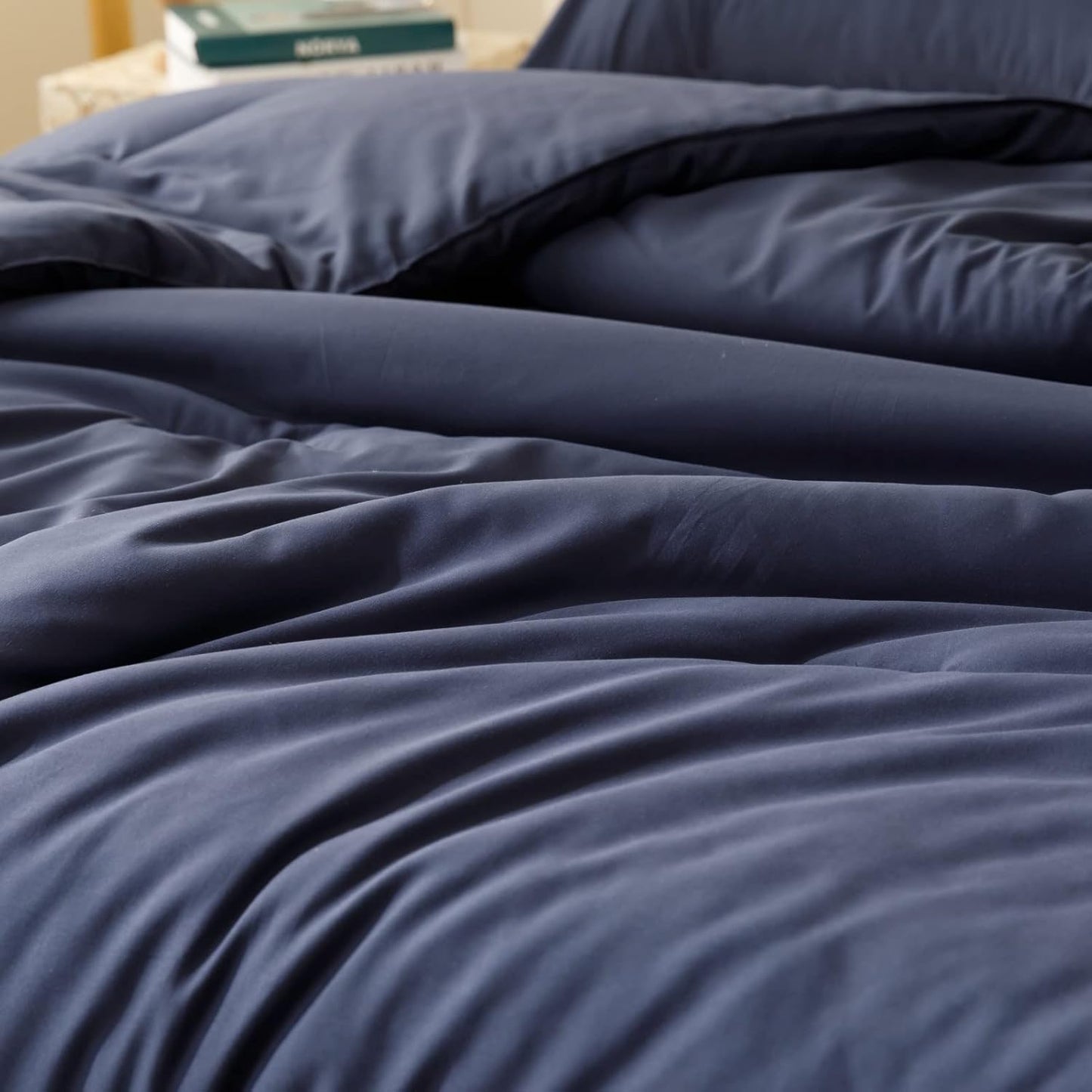 ROSGONIA King Size Comforter Set Navy Blue, 3pcs (1 Blue Comforter & 2 Pillowcases), All Season Bedding Soft Lightweight Bedspread Blanket Quilt