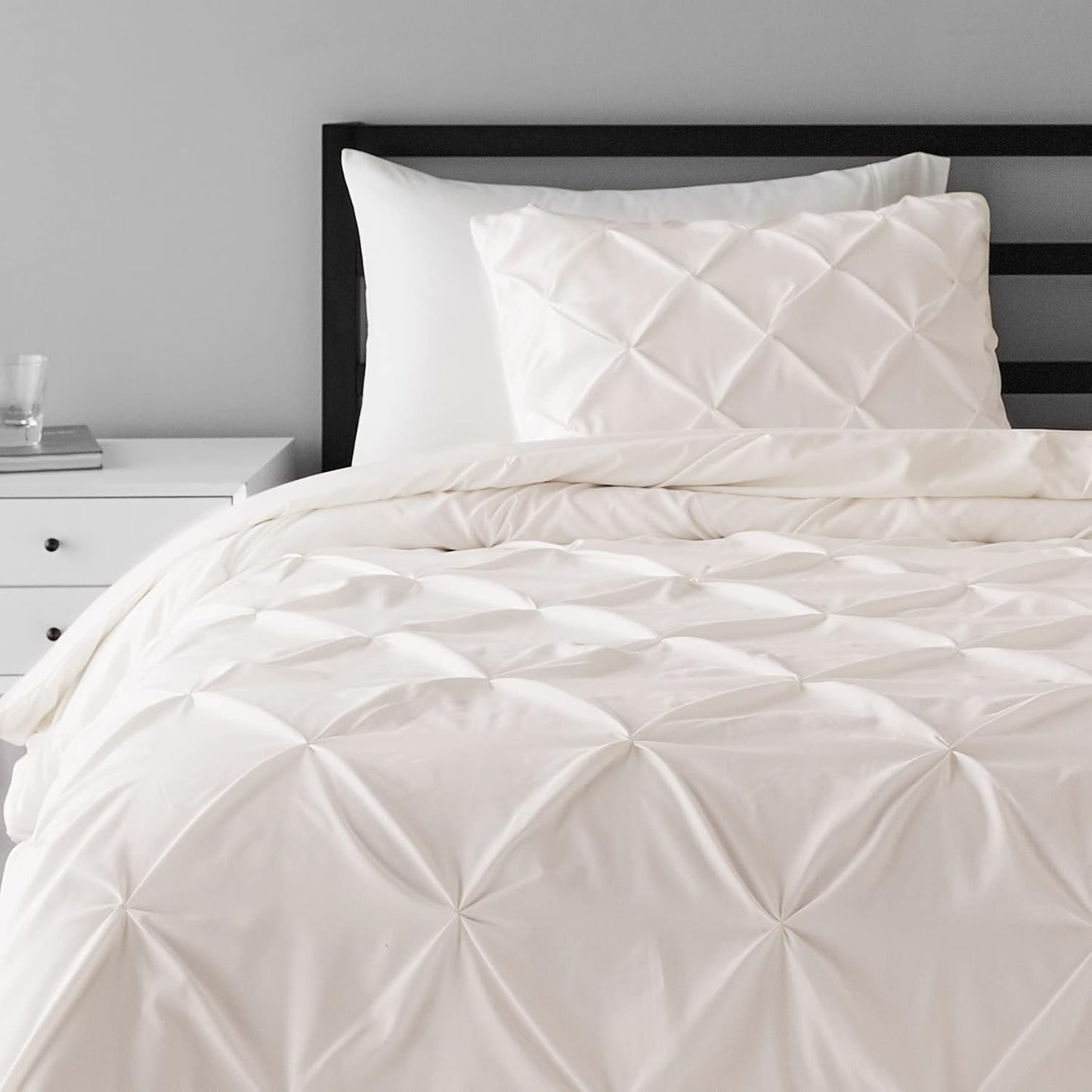 Amazon Basics 2 Piece Lightweight Pinch Pleat All-Season Down-Alternative Comforter Bedding Set, Twin/Twin XL, Cream, Solid