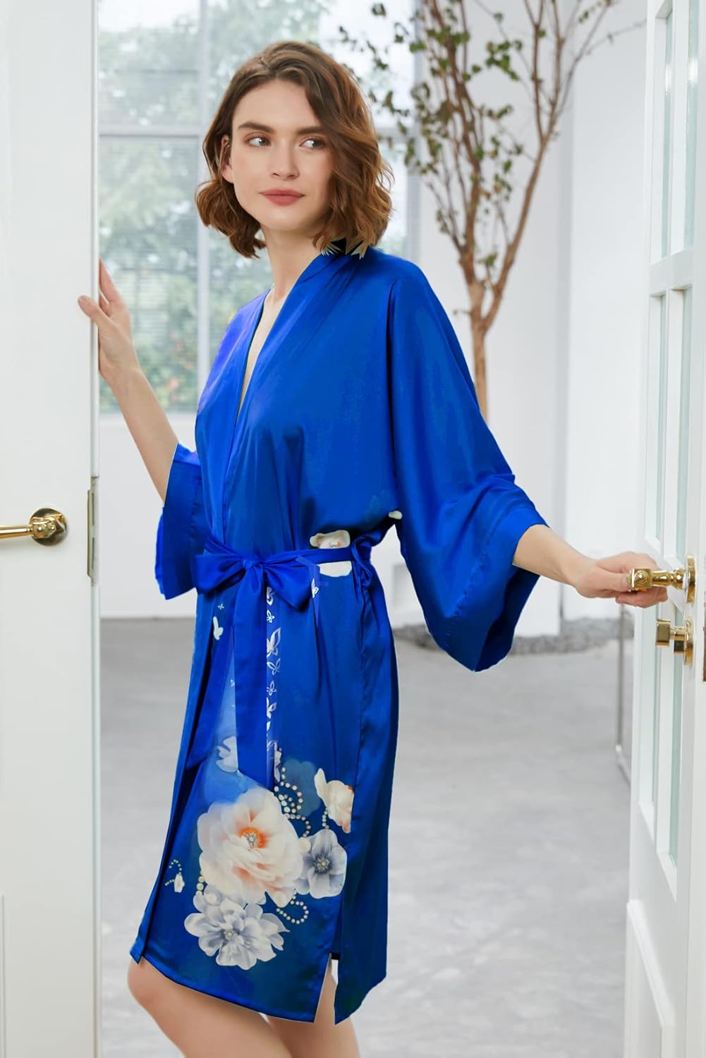 Ledamon Women's Kimono Short Robe - Classic Floral Bathrobe Nightgown