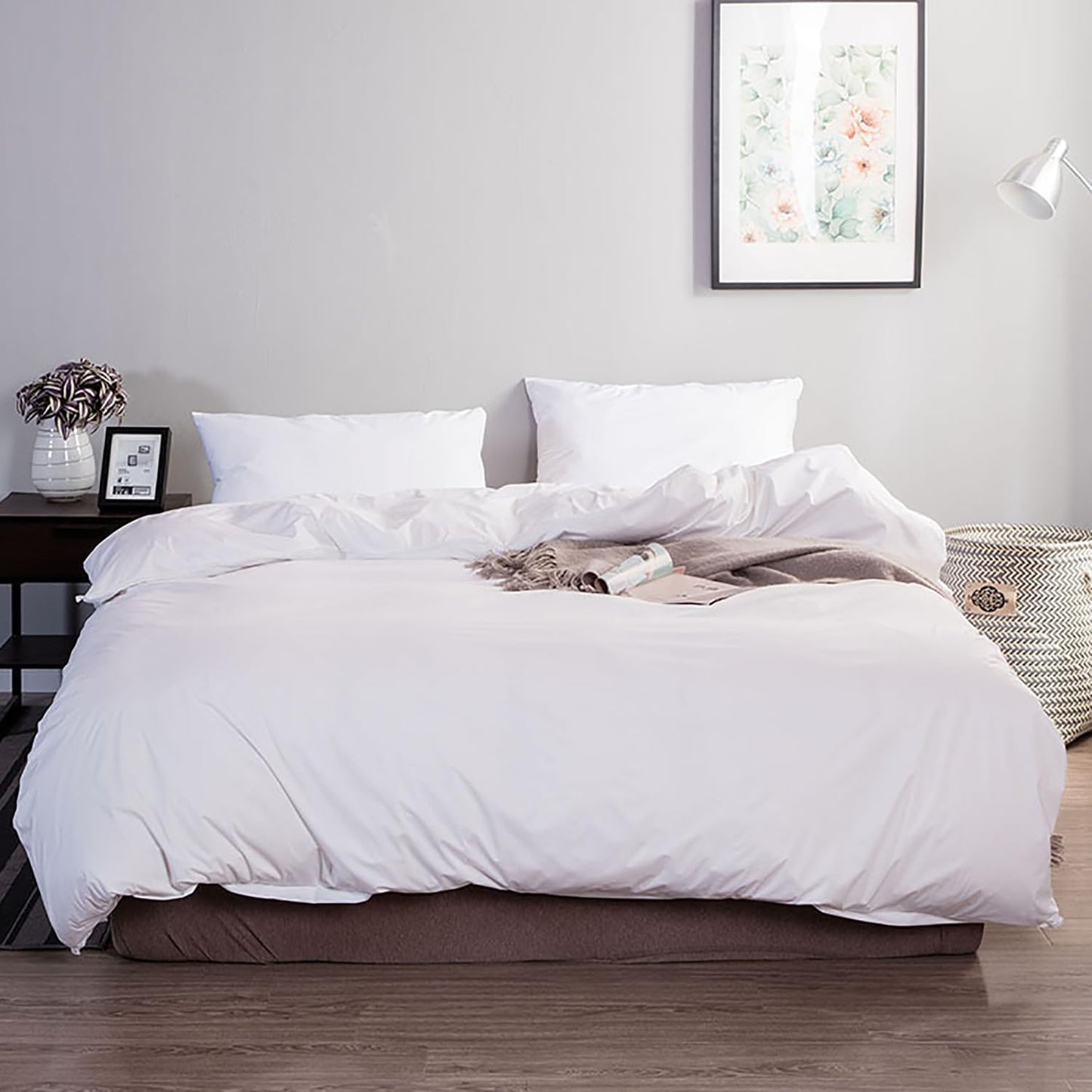 KAREVER White Fluffy Comforter King Women Soft Bedding King Size White Blanket Men 3 PCs Comforter Set 1 King Size Comforter(104x90 inches) with 2 Pillowcases (20x36 inches)