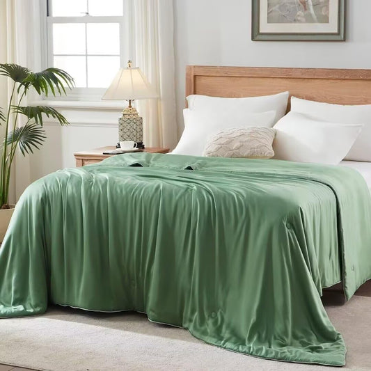 Globon Summer Comforter Queen Size,Luxurious Lightweight Blanket for Hot Sleepers,Natural Bamboo Viscose Shell,Organic Breathable Fill, Double Stitch, Sage Green