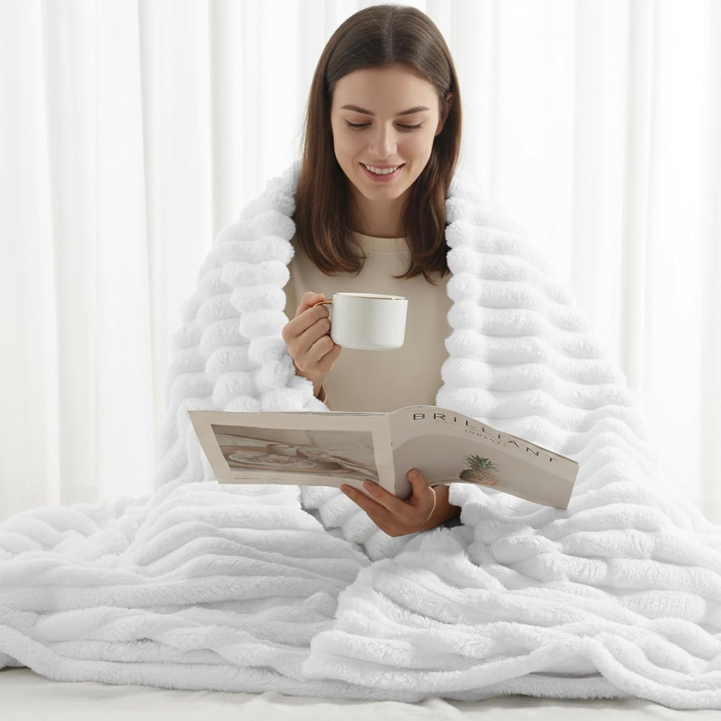 decorUhome Christmas Soft Fleece White Blanket Queen Size for Bed, Cozy Fluffy Plush Flannel Large Striped Throws for Couch Sofa, Lightweight Decorative Fuzzy Blanket for Woman, 90x90 Inches