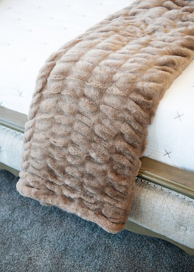 Minky Couture Hugs Blanket - Extra Plush Blanket for Premium Gifting - Stretchy Bubbled Cozy Throw - Silky Smooth - Durable & Machine-Washable - Travel-Friendly - Adult, Milk Chocolate
