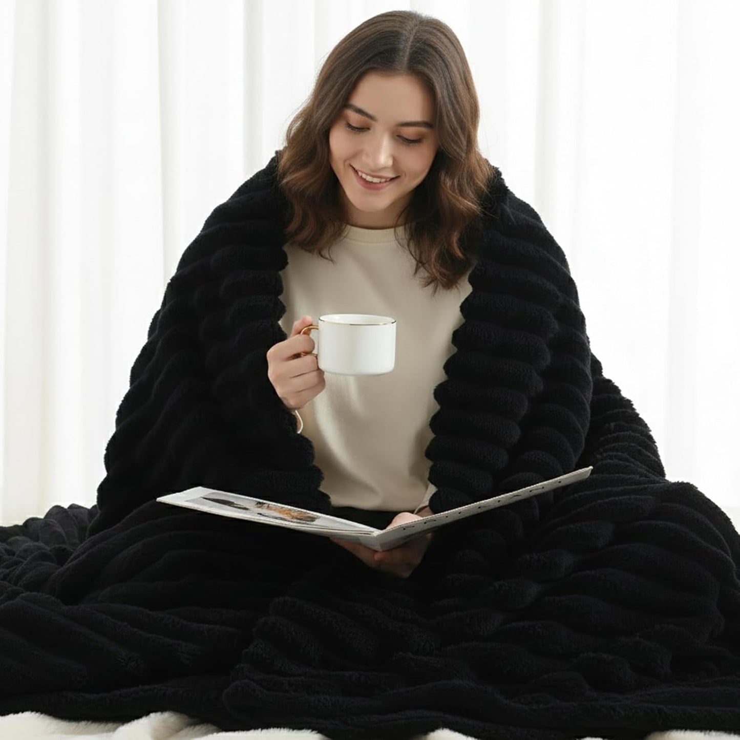 decorUhome Christmas Soft Fleece Black Throw Blanket for Couch, Cozy Fluffy Plush Flannel Striped Blanket for Sofa Bed, Lightweight Decorative Ribbed Fuzzy Blanket for Woman, 50x60 Inches