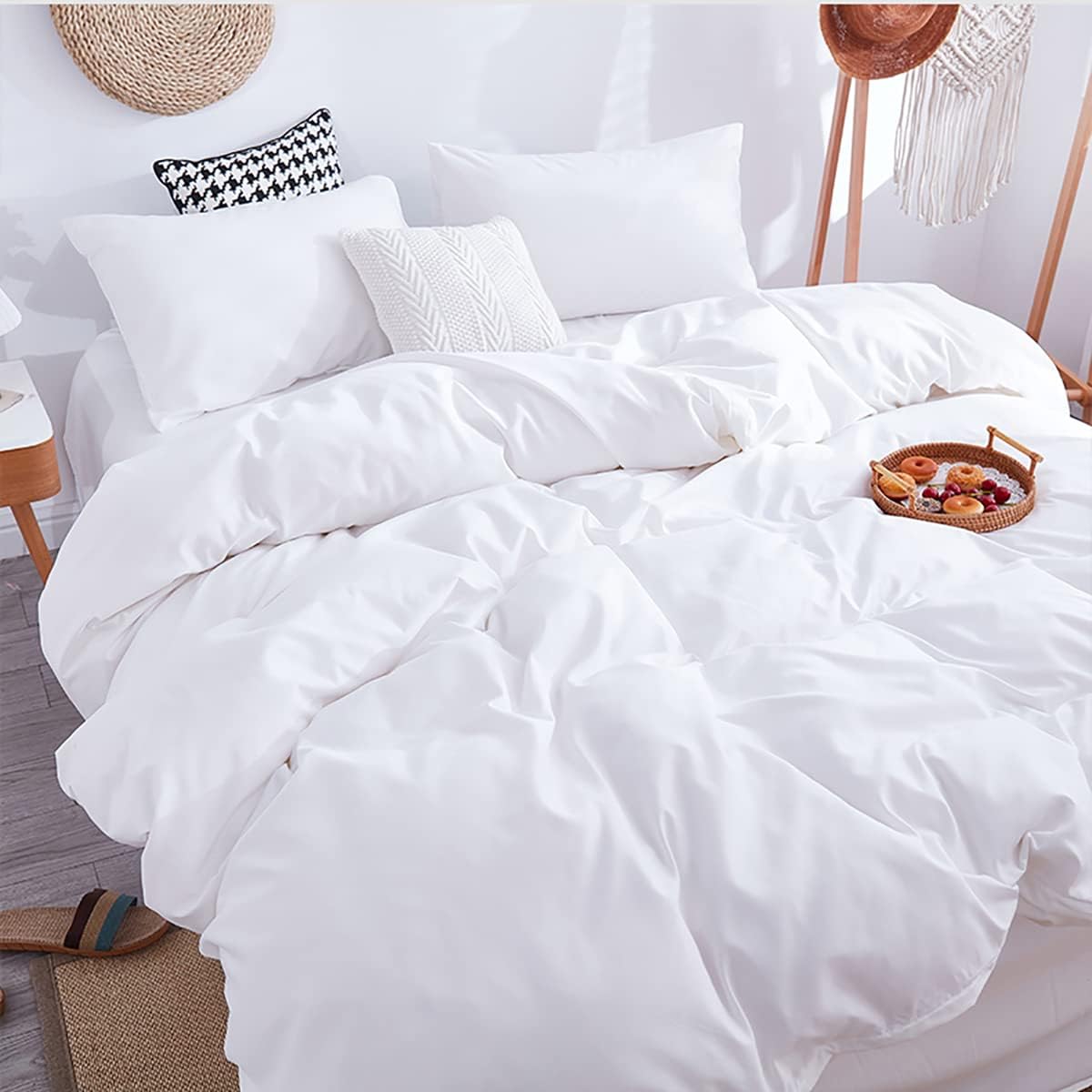 KAREVER White Fluffy Comforter Full Size Women Soft Bedding Set Men Durable 3 Pieces White Blanket Set 1 Full Comforter (80x90 inches) 2 Pillowcases (20x26 inches)