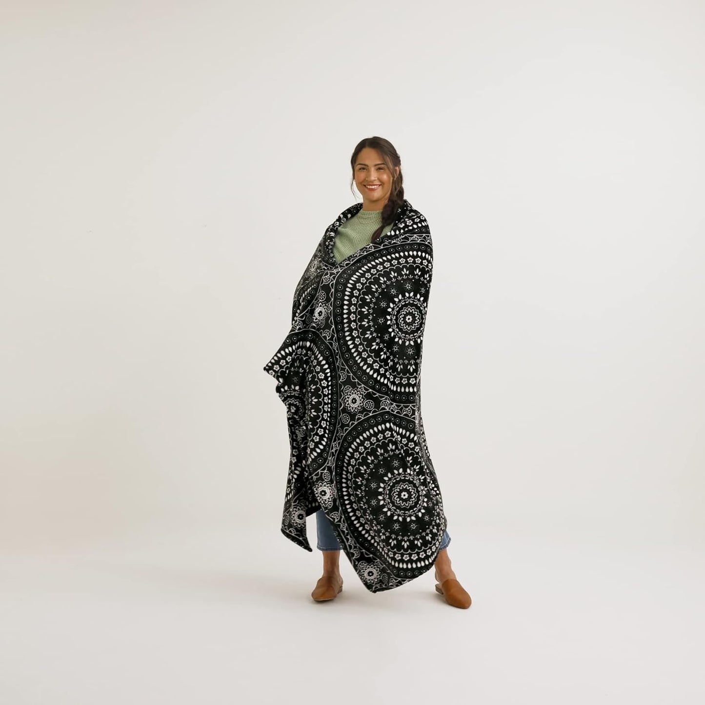 Vera Bradley Women's Disney Fleece Plush Throw Blanket